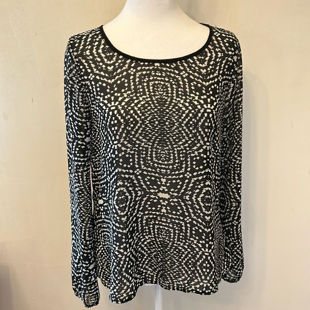 Eyelash Couture black white patterned long sleeve sheer Size S EUC
